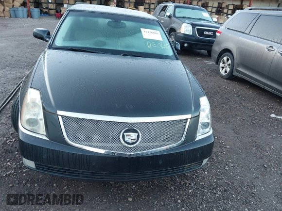 2008 Cadillac DTS 1SA z VIN 1G6KD57Y78U174757, wystawiony jako IAAI lot #41436686 z przebiegiem 158 945 mil mil oraz . Historia ofert i sprzedaży dostępna na DreamBid. Obrazek 6.
