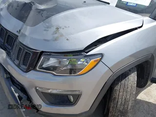 2021 Jeep Compass Trailhawk with VIN 3C4NJDDB9MT527131, listed as a IAAI auction lot 41789250 with 54,180 mi miles and . Bid and sale history available at carsss.com. Image 6.