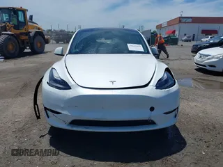 2023 Tesla Model Y Long Range z VIN 7SAYGDEE9PF753051, wystawiony jako IAAI lot #39615839 z przebiegiem Nie podano mil oraz . Historia ofert i sprzedaży dostępna na DreamBid. Obrazek 11.
