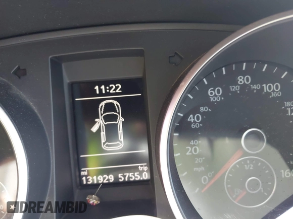 2014 Volkswagen Jetta TDI with VIN 3VWPL7AJ0EM611346, listed as a IAAI auction lot 42533049 with 131,929 mi miles and . Bid and sale history available at DreamBid. Image 7.