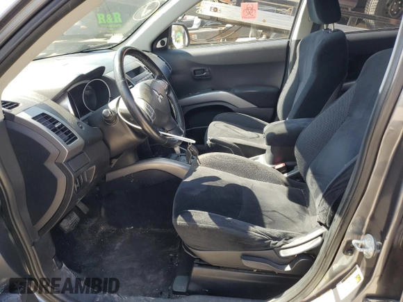 2007 Mitsubishi Outlander LS z VIN JA4MT31X87U010102, wystawiony jako Copart lot #51074025 z przebiegiem 132 258 mil mil oraz Czysty tytuł • Clean title. Historia ofert i sprzedaży dostępna na DreamBid. Obrazek 7.