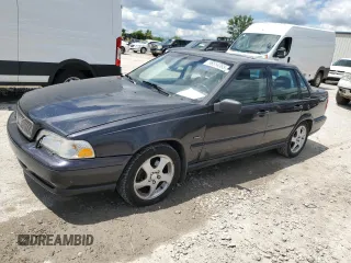 1998 Volvo S70 z VIN YV1LS5340W2417595, wystawiony jako Copart lot #58514365 z przebiegiem 128 166 mil mil oraz Tytuł czysty. Historia ofert i sprzedaży dostępna na DreamBid. Obrazek 1.