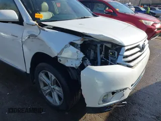 2013 Toyota Highlander Limited z VIN 5TDDK3EH1DS197498, wystawiony jako IAAI lot #41712837 z przebiegiem 74 023 mil mil oraz . Historia ofert i sprzedaży dostępna na DreamBid. Obrazek 6.