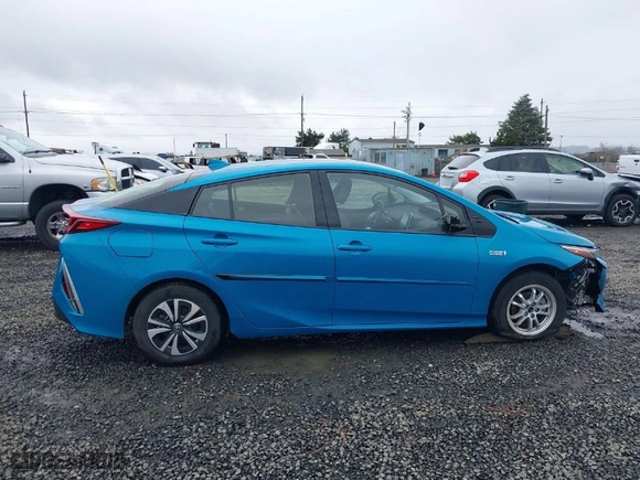 2017 Toyota Prius Prime Plus with VIN JTDKARFP7H3055716, listed as a IAAI auction lot 41596632 with NaN miles. Bid and sale history available at carsss.com. Image 13.
