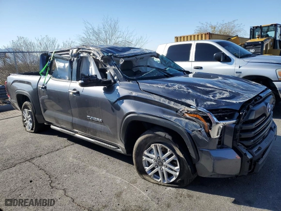 2024 Toyota Tundra 4WD SR5 with VIN 5TFLA5DB5RX236120, listed as a Copart auction lot 45644615 with 9,269 mi miles and Salvage Title. Bid and sale history available at carsss.com. Image 4.