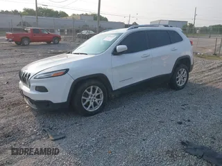 2018 Jeep Cherokee Latitude with VIN 1C4PJLCB3JD552189, listed as a IAAI auction lot 42350120 with 135,627 mi miles and . Bid and sale history available at DreamBid. Image 17.