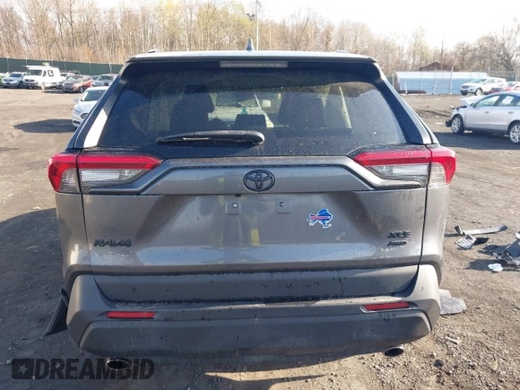 2020 Toyota RAV4 XLE with VIN 2T3P1RFV2LW130185, listed as a IAAI auction lot 42033372 with 98,667 mi miles and . Bid and sale history available at DreamBid. Image 16.