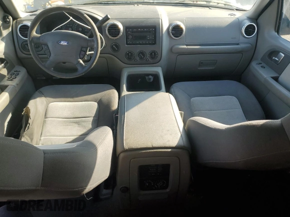 2004 Ford Expedition XLT with VIN 1FMPU16W34LB56716, listed as a Copart auction lot 42240145 with 252,264 mi miles and Clean Title. Bid and sale history available at carsss.com. Image 8.