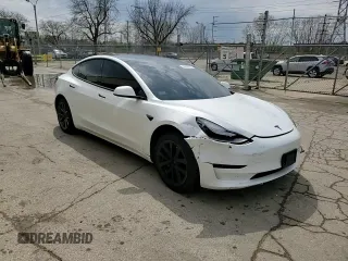 2021 Tesla Model 3 Standard Range Plus z VIN 5YJ3E1EA4MF943036, wystawiony jako Copart lot #54008355 z przebiegiem 62 981 mil mil oraz Szkoda całkowita • Salvage title. Historia ofert i sprzedaży dostępna na DreamBid. Obrazek 13.