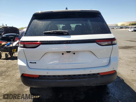 2024 Jeep Grand Cherokee Altitude with VIN 1C4RJHAGXRC142169, listed as a Copart auction lot 58190075 with 42,755 mi miles and Clean title. Bid and sale history available at DreamBid. Image 6.