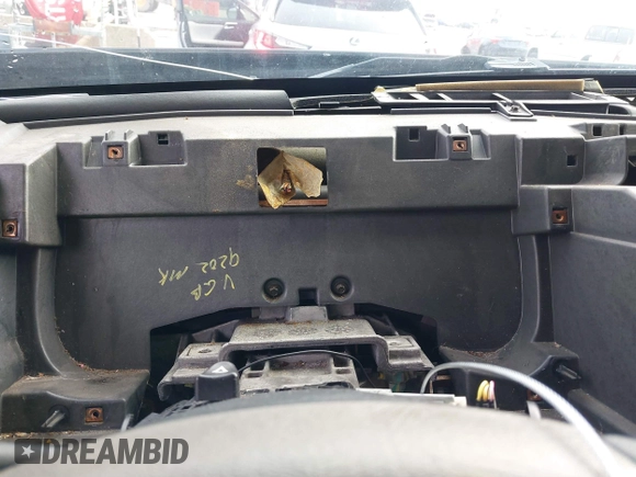 2003 Hummer H2 z VIN 5GRGN23UX3H112173, wystawiony jako IAAI lot #41093359 z przebiegiem Nie podano mil oraz . Historia ofert i sprzedaży dostępna na DreamBid. Obrazek 16.
