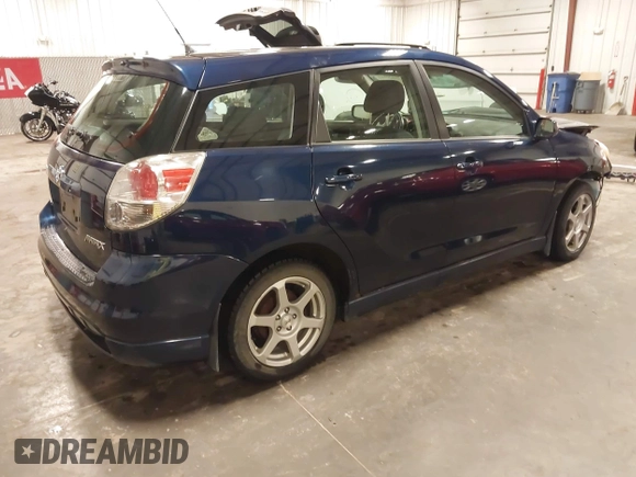 2006 Toyota Matrix STD z VIN 2T1KR32E16C588143, wystawiony jako IAAI lot #42250845 z przebiegiem 189 321 mil mil oraz . Historia ofert i sprzedaży dostępna na DreamBid. Obrazek 4.