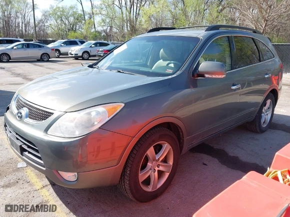 2008 Hyundai Veracruz GLS with VIN KM8NU13C68U038774, listed as a IAAI auction lot 41932843 with 204,446 mi miles. Bid and sale history available at carsss.com. Image 2.