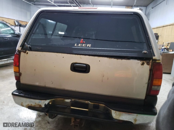 2005 Chevrolet Silverado 1500 Z71 with VIN 2GCEK13T451397428, listed as a Copart auction lot 48295675 with 0 mi miles and Clean Title. Bid and sale history available at carsss.com. Image 6.