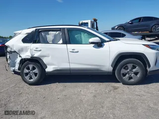 2022 Toyota RAV4 XLE with VIN 2T3W1RFV8NW192785, listed as a IAAI auction lot 41694815 with 28,906 mi miles. Bid and sale history available at carsss.com. Image 14.