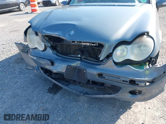 2006 Mercedes-Benz C 280 Luxury with VIN WDBRF54H26F795849, listed as a IAAI auction lot 42032144 with 231,286 mi miles and . Bid and sale history available at DreamBid. Image 6.