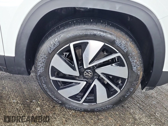 2024 Volkswagen Atlas SE с VIN 1V2HR2CA9RC564720, выставлен на аукционе IAAI как лот 42774211 с пробегом 22 207 миль миль и . История ставок и продаж доступна на DreamBid. Изображение 48.