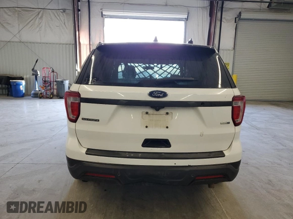2019 Ford Police Interceptor Utility z VIN 1FM5K8AR7KGA28735, wystawiony jako Copart lot #48249505 z przebiegiem 137 809 mil mil oraz Szkoda całkowita • Salvage title. Historia ofert i sprzedaży dostępna na DreamBid. Obrazek 6.