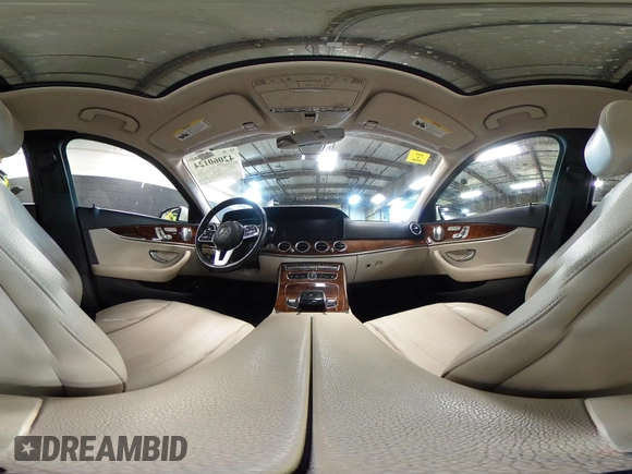 2019 Mercedes-Benz E 300 z VIN WDDZF4KB0KA595852, wystawiony jako IAAI lot #42060124 z przebiegiem 106 084 mil mil oraz . Historia ofert i sprzedaży dostępna na DreamBid. Obrazek 18.