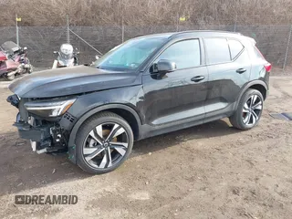 2024 Volvo XC40 Plus Dark Theme with VIN YV4L12UL8R2270960, listed as a IAAI auction lot 41642556 with 5,909 mi miles and . Bid and sale history available at DreamBid. Image 18.