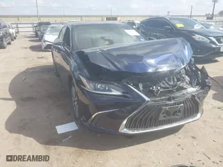 2019 Lexus ES with VIN 58ABZ1B19KU034481, listed as a IAAI auction lot 41488918 with 69,962 mi miles. Bid and sale history available at carsss.com. Image 1.