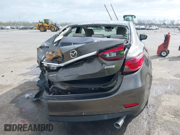 2017 Mazda Mazda6 Touring with VIN JM1GL1V52H1100784, listed as a IAAI auction lot 41818188 with 17,807 mi miles. Bid and sale history available at carsss.com. Image 16.