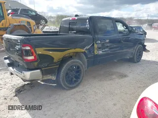 2019 Ram 1500 Big Horn z VIN 1C6SRFFTXKN524482, wystawiony jako IAAI lot #42012837 z przebiegiem 117 176 mil mil oraz . Historia ofert i sprzedaży dostępna na DreamBid. Obrazek 4.