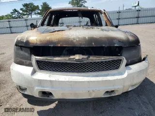 2009 Chevrolet Avalanche LTZ with VIN 3GNEC32039G204013, listed as a Copart auction lot 58323154 with 0 mi miles and Salvage Title. Bid and sale history available at carsss.com. Image 5.