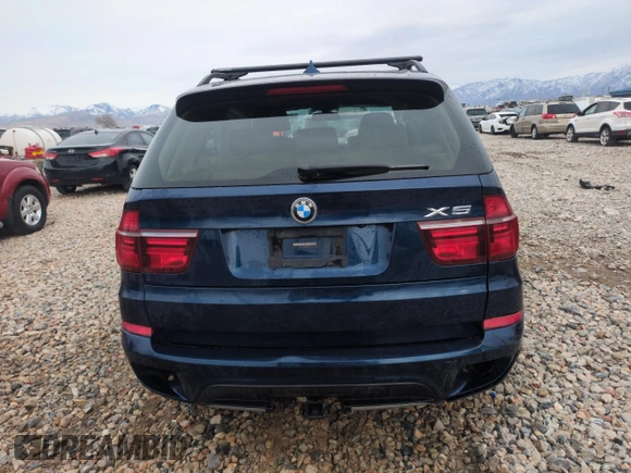 2011 BMW X5 35i with VIN 5UXZV4C5XBL738928, listed as a Copart auction lot 43655315 with 127,203 mi miles and Salvage Title. Bid and sale history available at carsss.com. Image 6.