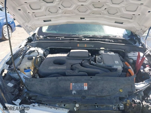 2020 Ford Fusion Hybrid Titanium with VIN 3FA6P0RU4LR182226, listed as a IAAI auction lot 41748021 with 69,234 mi miles. Bid and sale history available at carsss.com. Image 10.