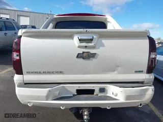 2011 Chevrolet Avalanche LTZ with VIN 3GNTKGE38BG349917, listed as a IAAI auction lot 41209473 with 210,616 mi miles. Bid and sale history available at carsss.com. Image 16.