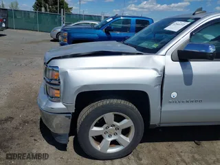 2015 Chevrolet Silverado 1500 LS with VIN 1GCRCPEH8FZ362121, listed as a IAAI auction lot 42046372 with 62,004 mi miles. Bid and sale history available at carsss.com. Image 17.