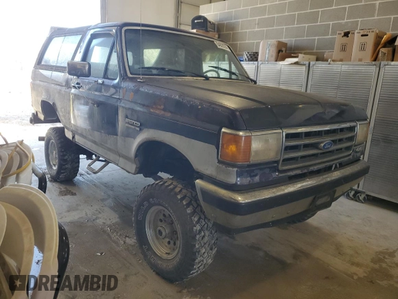 1990 Ford Bronco Custom z VIN 1FMEU15H7LLB32721, wystawiony jako Copart lot #84829284 z przebiegiem 171 424 mil mil oraz Czysty tytuł • Clean title. Historia ofert i sprzedaży dostępna na DreamBid. Obrazek 4.