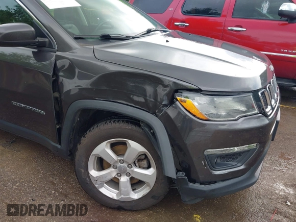 2018 Jeep Compass Latitude with VIN 3C4NJCBB3JT268094, listed as a IAAI auction lot 42487642 with 111,652 mi miles and . Bid and sale history available at DreamBid. Image 6.