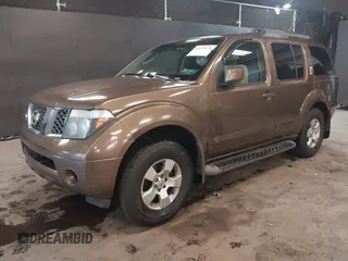 2005 Nissan Pathfinder SE z VIN 5N1AR18W65C703936, wystawiony jako IAAI lot #41271670 z przebiegiem 129 744 mil mil oraz . Historia ofert i sprzedaży dostępna na DreamBid. Obrazek 17.