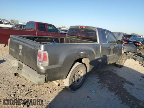 2008 Mitsubishi Raider LS z VIN 1Z7HC22KX8S609878, wystawiony jako Copart lot #85869764 z przebiegiem 163 672 mil mil oraz Szkoda całkowita • Salvage title. Historia ofert i sprzedaży dostępna na DreamBid. Obrazek 3.