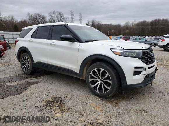 2022 Ford Explorer ST-Line with VIN 1FMSK8KH2NGA28901, listed as a Copart auction lot 48319385 with 51,394 mi miles and Clean title. Bid and sale history available at DreamBid. Image 4.