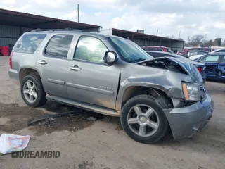 2008 Chevrolet Tahoe LTZ с VIN 1GNFC13068R109953, выставлен на аукционе IAAI как лот 41511683 с пробегом 199 184 миль миль и . История ставок и продаж доступна на DreamBid. Изображение 1.