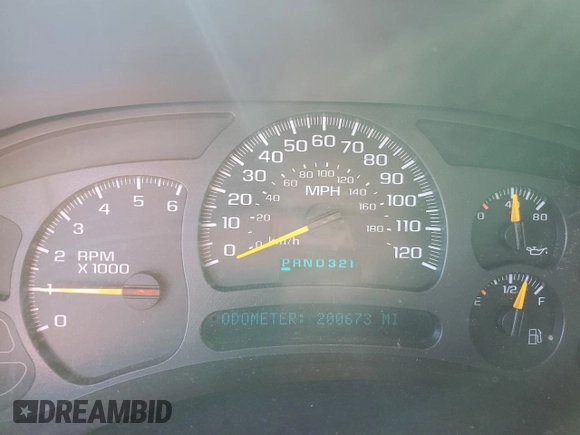 2004 Chevrolet Suburban Z71 with VIN 3GNFK16Z74G314849, listed as a Copart auction lot 46052385 with 200,673 mi miles and Salvage Title. Bid and sale history available at carsss.com. Image 9.