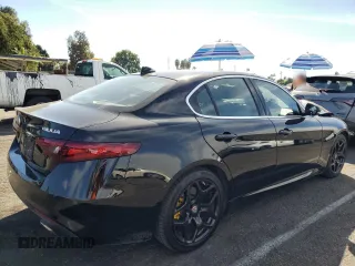 2019 Alfa Romeo Giulia Sport with VIN ZARFAMAN7K7621308, listed as a Copart auction lot 75703084 with 31,090 mi miles and Salvage Title. Bid and sale history available at carsss.com. Image 3.