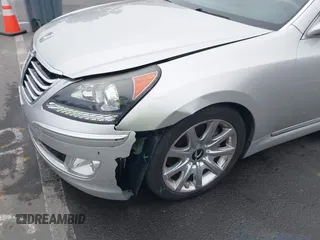 2013 Hyundai Equus Signature with VIN KMHGH4JH5DU062734, listed as a IAAI auction lot 42701207 with 97,413 mi miles and . Bid and sale history available at DreamBid. Image 6.