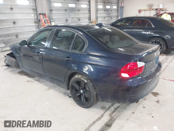 2006 BMW 3 Series 325i with VIN WBAVB13546KX50248, listed as a IAAI auction lot 41901709 with 167,423 mi miles. Bid and sale history available at carsss.com. Image 3.
