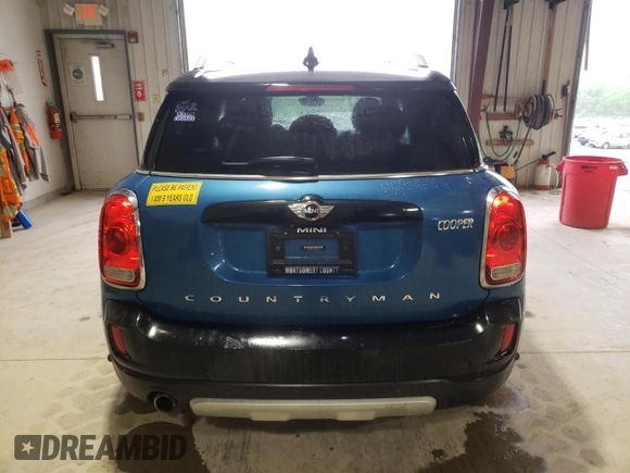 2018 MINI Countryman Cooper с VIN WMZYV5C31J3E04614, выставлен на аукционе Copart как лот 57802375 с пробегом 121 302 миль миль и Списание • Salvage title. История ставок и продаж доступна на DreamBid. Изображение 6.