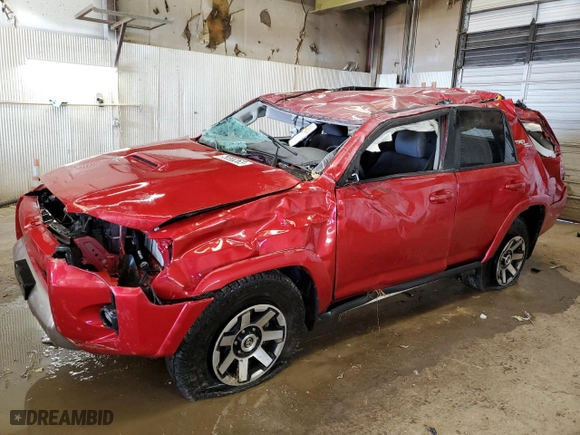 2020 Toyota 4Runner SR5 with VIN JTEBU5JR3L5775533, listed as a Copart auction lot 75558263 with 105,926 mi miles and Salvage Title. Bid and sale history available at carsss.com. Image 1.
