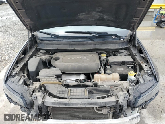2019 Jeep Cherokee Latitude Plus с VIN 1C4PJLLB9KD186823, выставлен на аукционе Copart как лот 56421145 с пробегом 175 542 миль миль и Списание • Salvage title. История ставок и продаж доступна на DreamBid. Изображение 11.