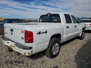 2006 Dodge Dakota SLT with VIN 1D7HW48N96S679598, listed as a Copart auction lot 72575694 with 190,371 mi miles and Clean Title. Bid and sale history available at carsss.com. Image 3.