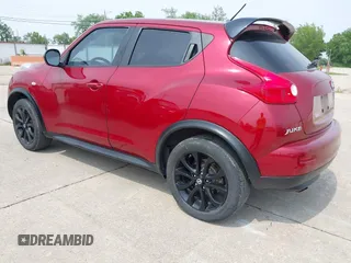 2013 Nissan Juke SL z VIN JN8AF5MV7DT229385, wystawiony jako IAAI lot #42404994 z przebiegiem 137 398 mil mil oraz . Historia ofert i sprzedaży dostępna na DreamBid. Obrazek 3.