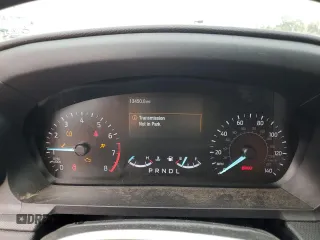 2022 Ford Explorer z VIN 1FMSK8BB2NGA28229, wystawiony jako Copart lot #49720615 z przebiegiem 13 450 mil mil oraz Nie do naprawy • Non repairable. Historia ofert i sprzedaży dostępna na DreamBid. Obrazek 9.