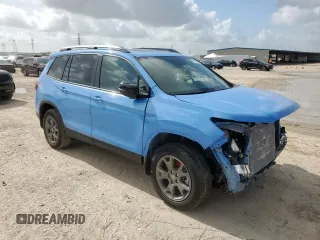 2024 Honda Passport TrailSport z VIN 5FNYF8H66RB010670, wystawiony jako Copart lot #61746655 z przebiegiem 16 949 mil mil oraz Szkoda całkowita • Salvage title. Historia ofert i sprzedaży dostępna na DreamBid. Obrazek 4.