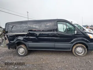 2022 Ford Transit z VIN 1FTYE2Y88NKA08465, wystawiony jako IAAI lot #42387552 z przebiegiem 90 951 mil mil oraz . Historia ofert i sprzedaży dostępna na DreamBid. Obrazek 13.